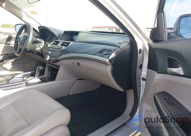 1HGCP2F37BA075895: 42631252