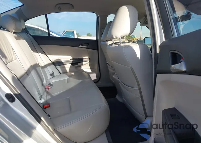 1HGCP2F37BA075895: 42631252