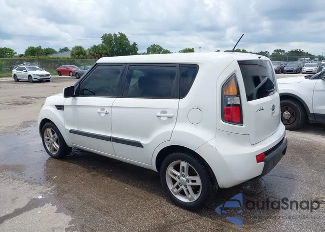 KNDJT2A2XB7707401: 42632300