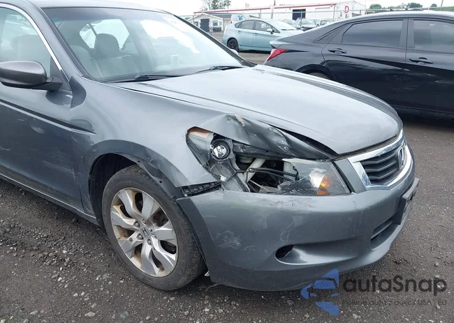 1HGCP3F83AA019131: 42633778