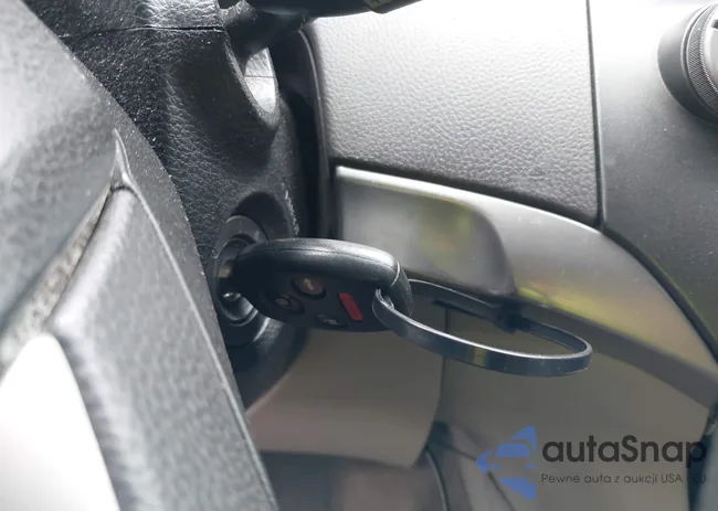 1HGCP2F70AA044201: 42633352