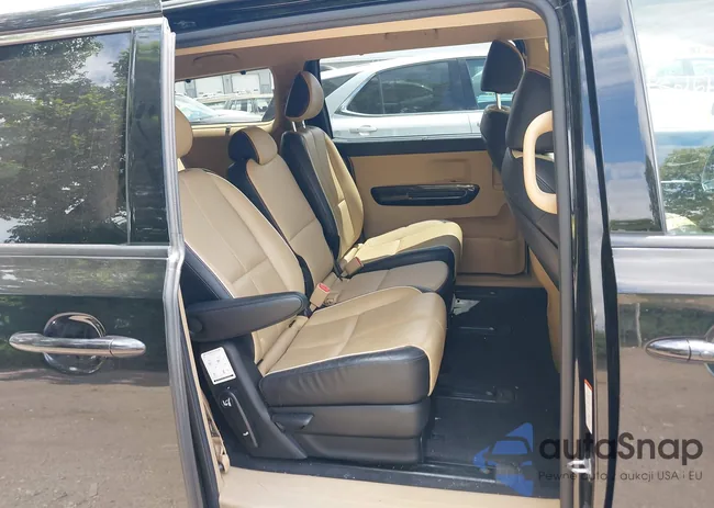 KNDMC5C11F6049272: 42634410