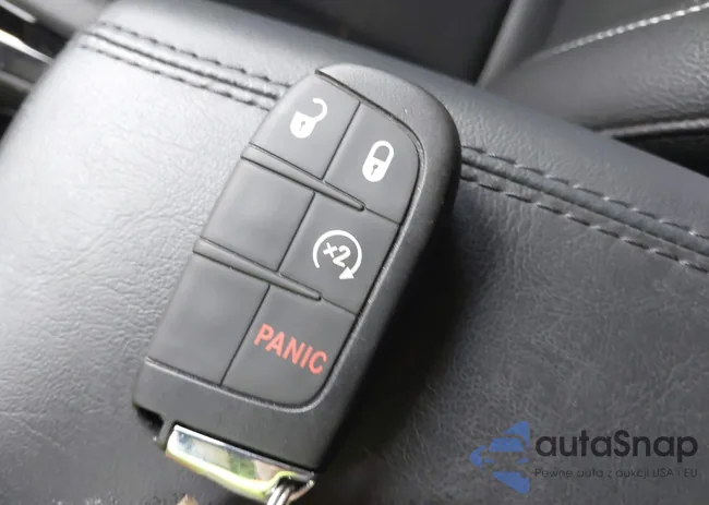 3C4NJDCN3ST537582: 42634641