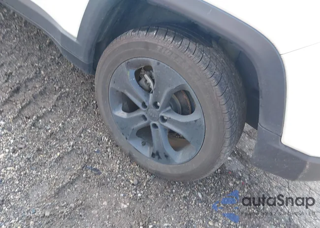 3C4NJDBB2KT776516: 42635670