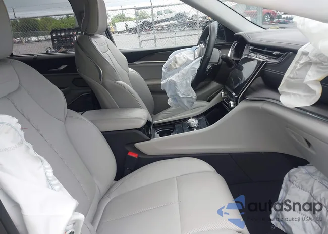 1C4RJHDG8N8616063: 42635746