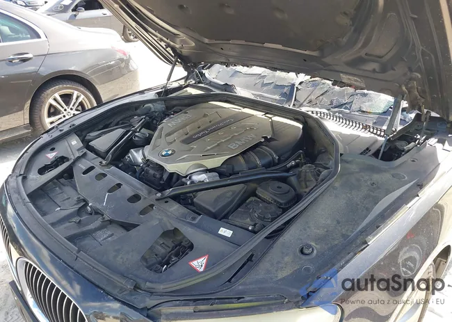 WBAKB8C55BCY66669: 42634989