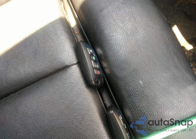 WBA4J1C5XJBM11534: 42635340