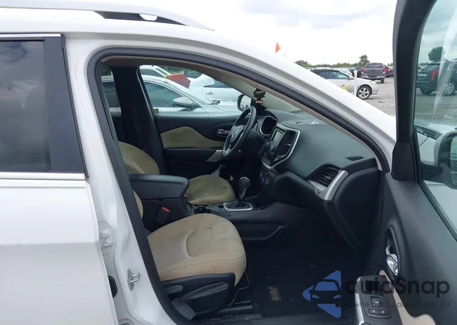 1C4PJLCB7JD563759: 42636384