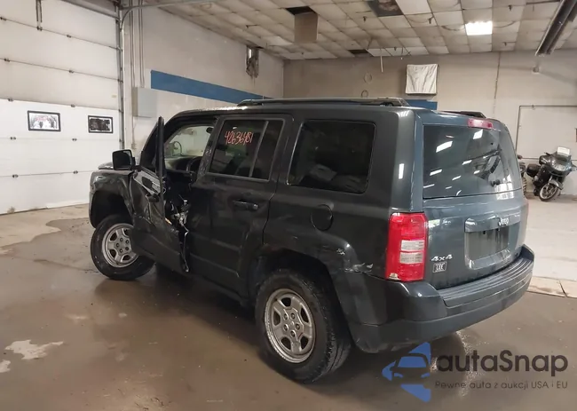 1C4NJRBB3ED855796: 42636481