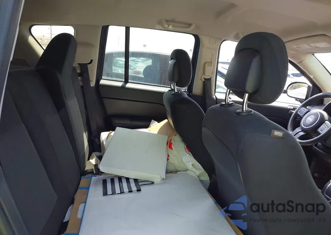 1C4NJCBA3GD560530: 42636769