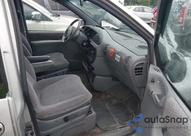 2P4GP44R2YR527173: 42636789