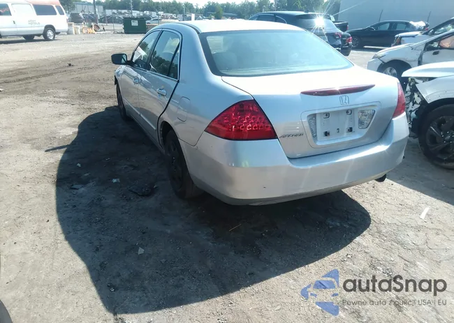 1HGCM56487A013528: 42636892