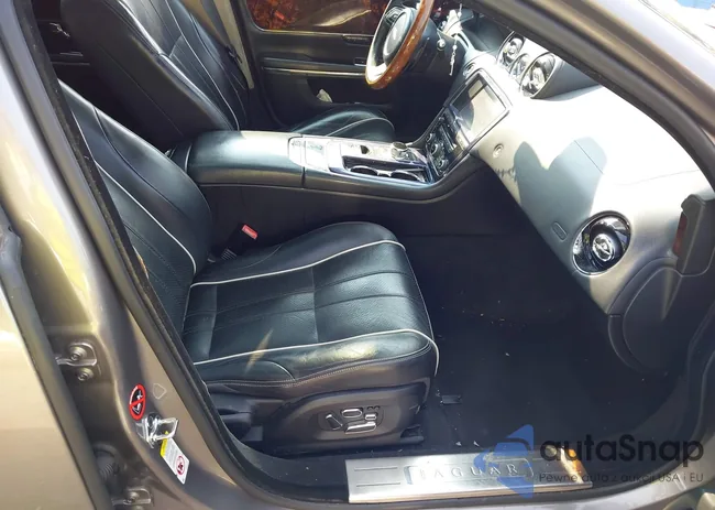 SAJWA2GB8BLV16944: 42636144