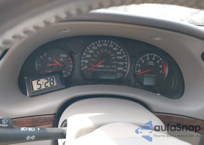 2G1WH52K159281715: 42636159