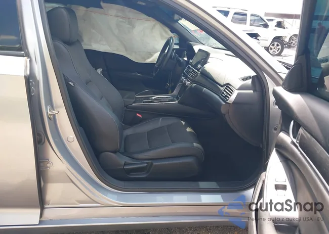 1HGCV2F32KA034323: 42636327