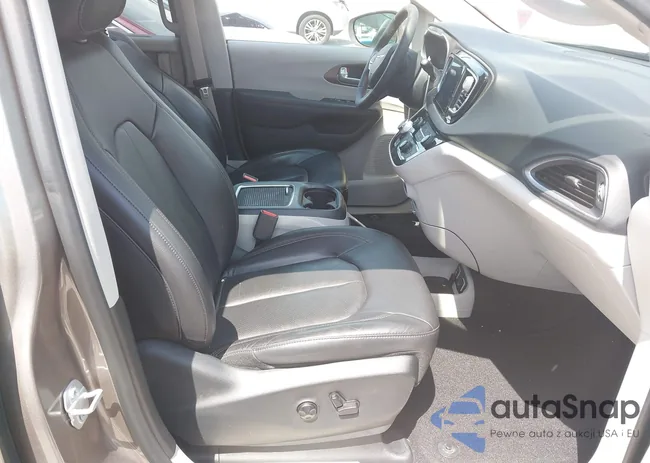 2C4RC1EG2HR803596: 42637494