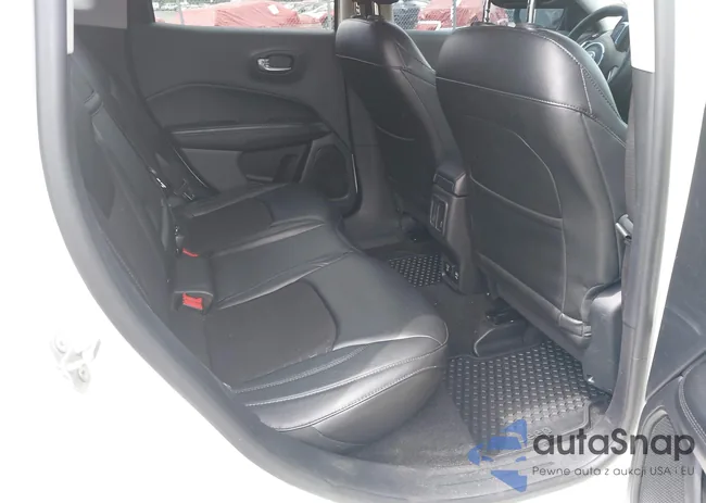 3C4NJDBBXJT304529: 42637865