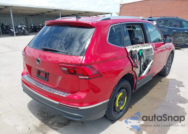 3VV3B7AX1PM080221: 42637131