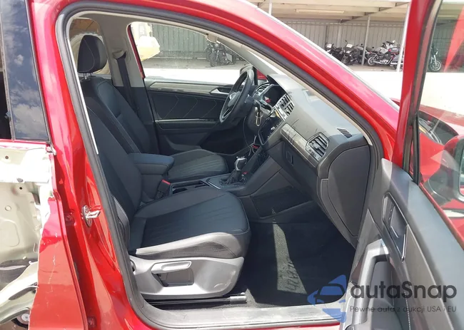 3VV3B7AX1PM080221: 42637131