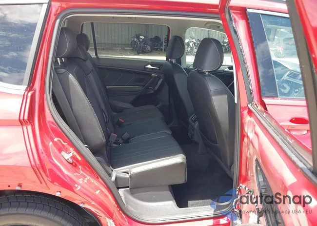 3VV3B7AX1PM080221: 42637131