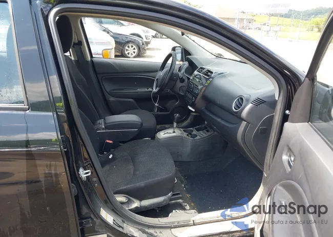 3LN6L2JK2DR822572: 42637302