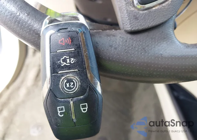 3LN6L2JK2DR822572: 42637302