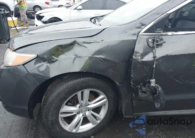 5J8TB4H33EL013104: 42637342