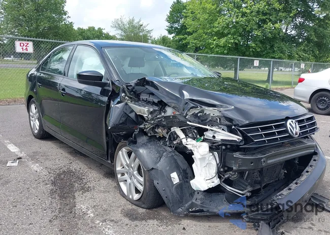 3VW2B7AJ4JM237279: 42638496