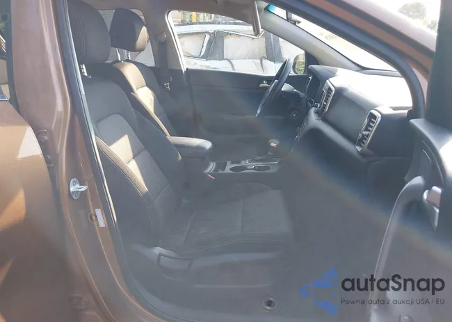 KNDPMCAC2K7579631: 42638579