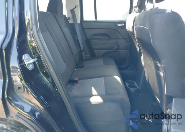 1C4NJRBB9GD746469: 42638581