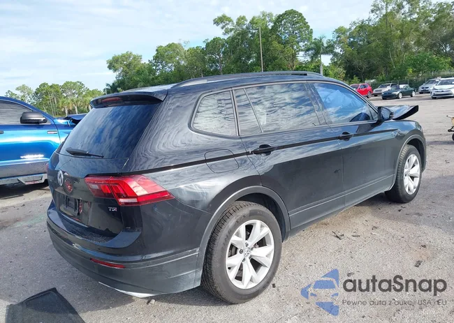 3VV1B7AX0JM034619: 42638778