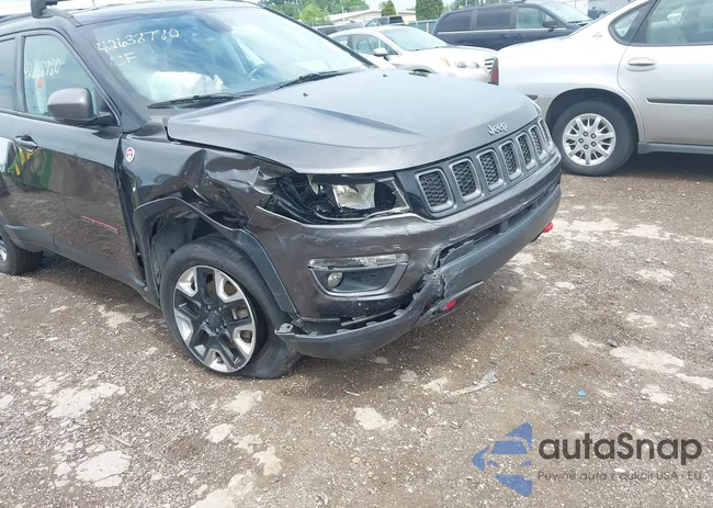 3C4NJDDB7JT135762: 42638780