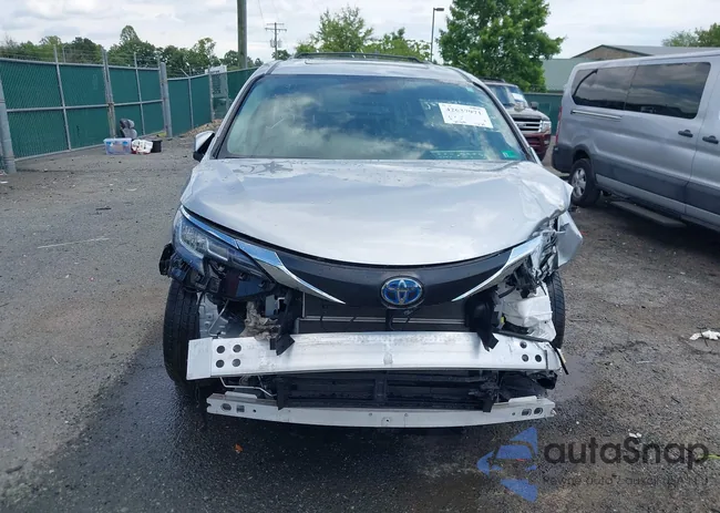 5TDYRKEC5NS099233: 42637971