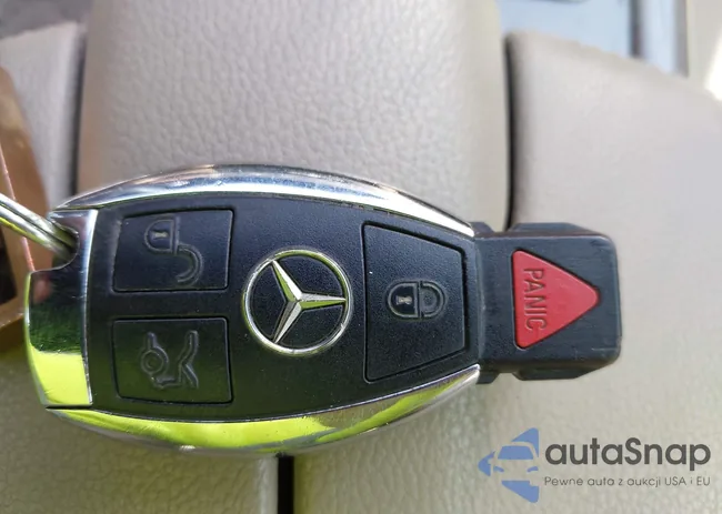 WDDHF8HB0BA371393: 42638237