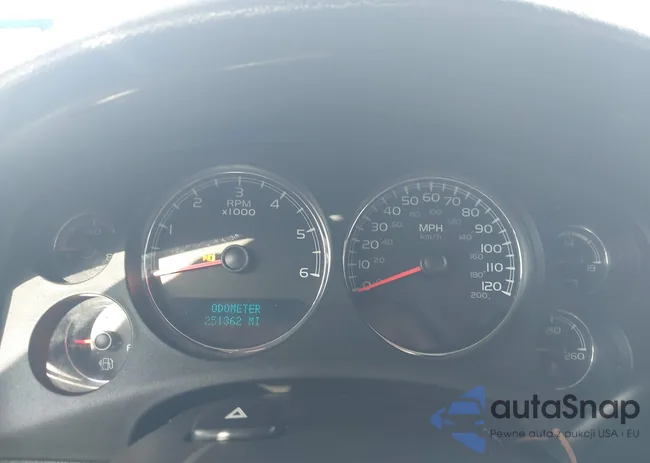 1GNSCCE05BR261379: 42639377