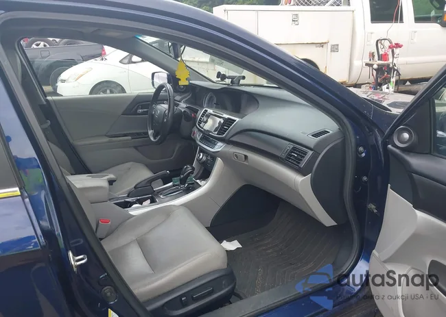 1HGCR2F88DA091399: 42639643