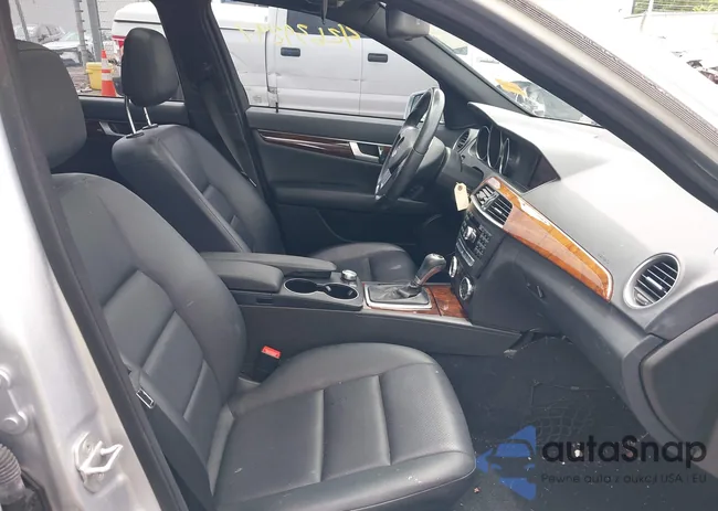 WDDGF8BBXCR212002: 42639297