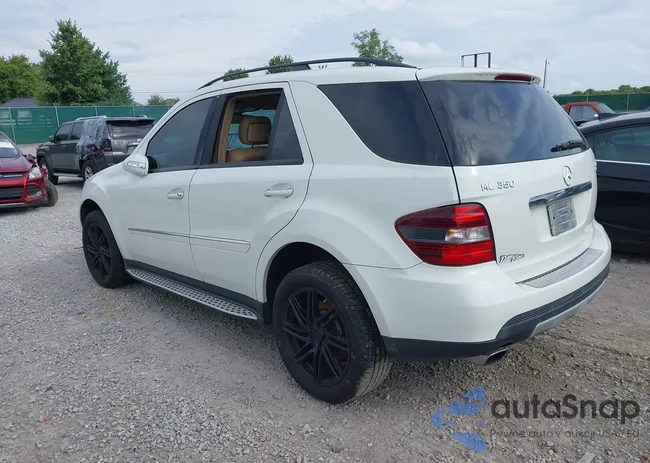 4JGBB86E88A382641: 42640476