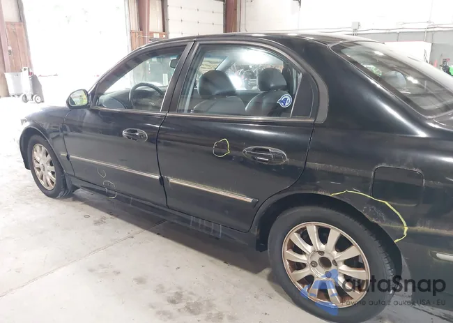 KMHWF35H44A982135: 42640862