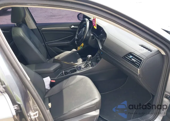 3VWE57BUXKM118148: 42640885