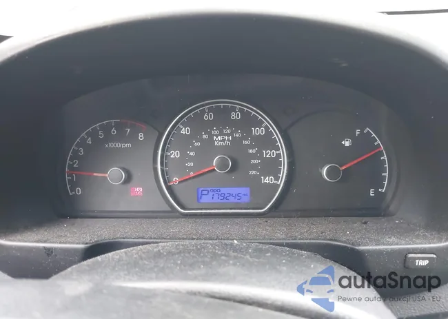 KMHDU4AD1AU178102: 42640077