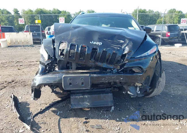 1C4PJMCB1FW715276: 42640338