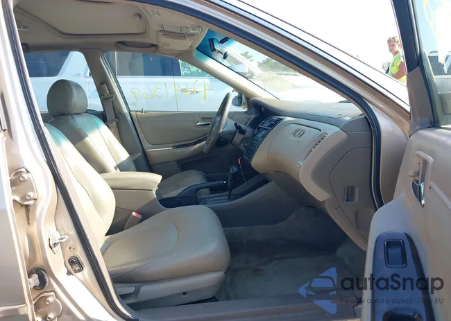 1HGCG56692A020778: 42641369