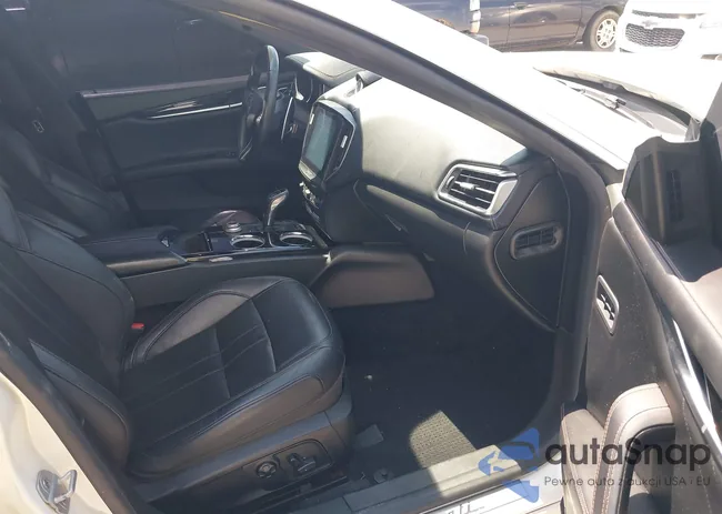 ZAM57XSS2K1329364: 42641464