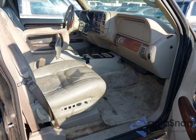 1GYEK13R4YR107747: 42641582