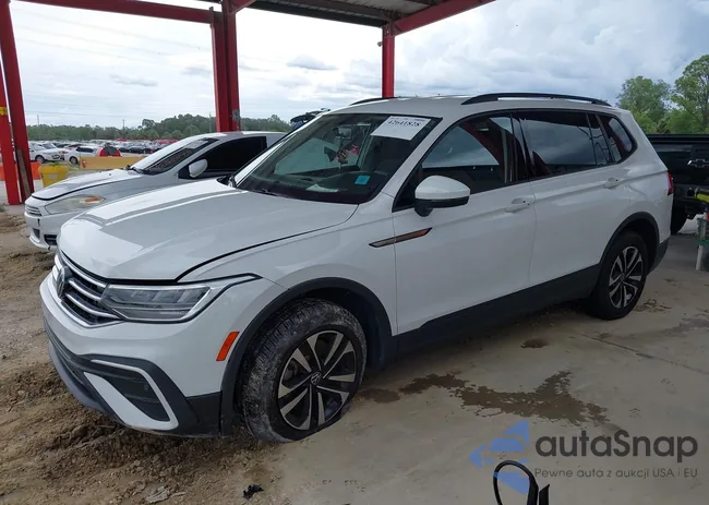 3VV1B7AX6NM070790: 42641828