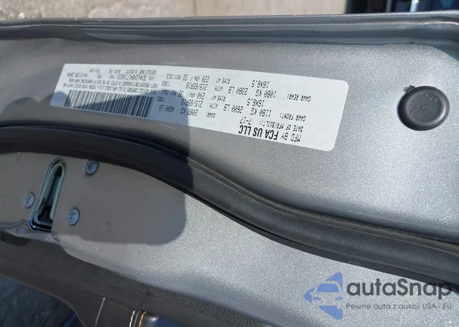 3C4NJDAB4JT100231: 42641958