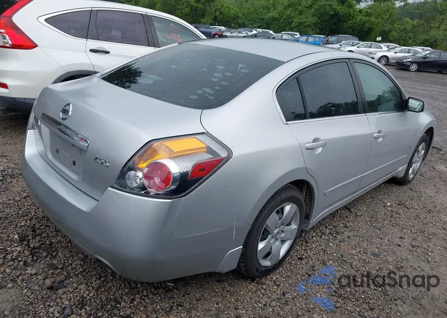 1N4AL21E88N554196: 42641151