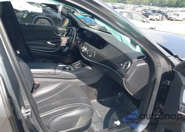 WDDUG8DB6JA413386: 42641253