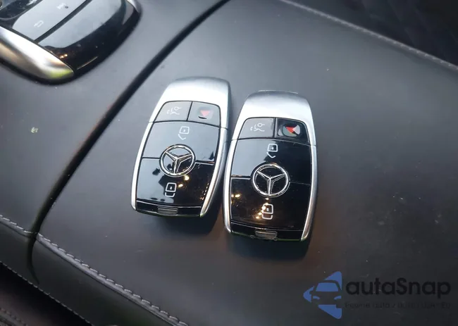 WDDUG8DB6JA413386: 42641253